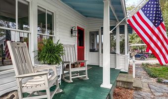 110 17th St, Apalachicola, FL 32320