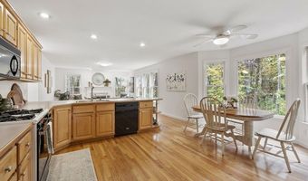 26 Overlook Dr, Acton, MA 01720