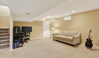 7 Lucia Ct, Aberdeen, NJ 07747