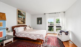 12 PENNY Ln #12, Baltimore, MD 21209