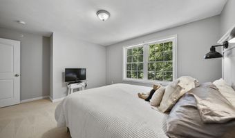 46 Isaac Foss Rd, Chester, NH 03036