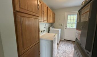 1819 Washington St, Algonac, MI 48001