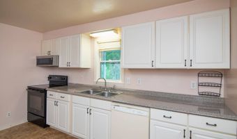 93 Lyall Hill Dr, Alderson, WV 24910