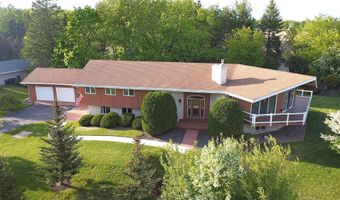 826 EASTVIEW Dr, Antigo, WI 54409