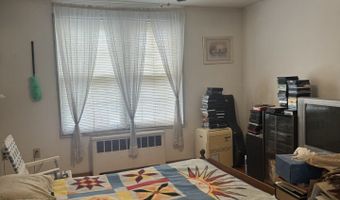 31 Nob Hill Cir A, Bridgeport, CT 06610