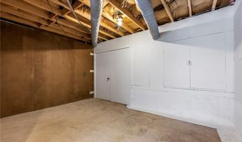1 Adams Ln, Bella Vista, AR 72715