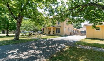 703 Jersey St, Baldwin City, KS 66006