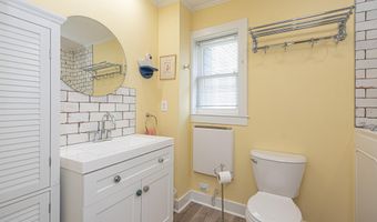 8 E DAGSBORO St, Fenwick Island, DE 19944