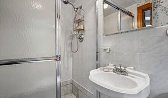 7 Farrwood Dr, Andover, MA 01810