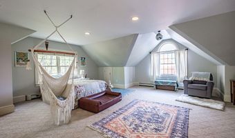 71 Brook Rd, Falmouth, ME 04105