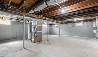 5 Taylor Ct, Cumberland, RI 02864