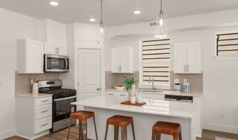 18989 SW Hazelwood Ln L-2, Beaverton, OR 97007