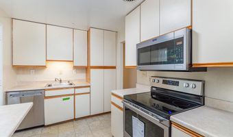 5852 LOWELL Ave, Alexandria, VA 22312