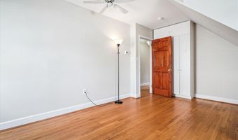 121 S FENWICK St, Arlington, VA 22204