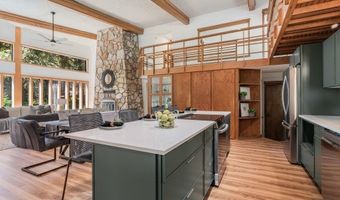 8473 E Apache Trl, Athol, ID 83801