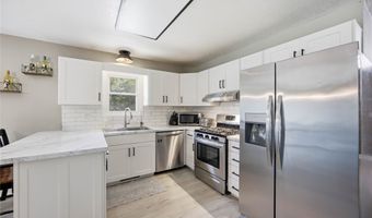 602 NW Greenwood St, Ankeny, IA 50023