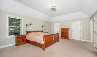 7 Oak Ridge Dr, Atkinson, NH 03811