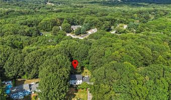 105 LYNN Cir, East Greenwich, RI 02818