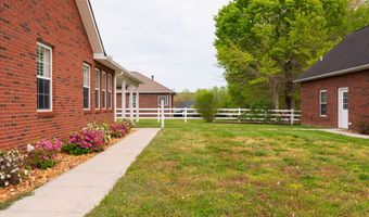 372 Brookside Dr, Algood, TN 38506