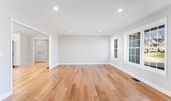 1 Pico Cir, Johnston, RI 02919