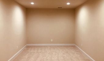 8533 GALLAHAN Ct, Alexandria, VA 22309