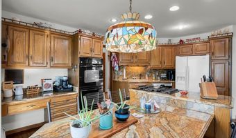 523 Lathrop Ave, Algonac, MI 48001