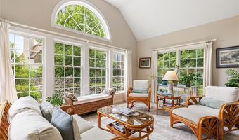2 Seal Island Rd, Bristol, RI 02809