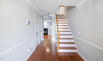 5115 SKYLINE VILLAGE Ct, Alexandria, VA 22302