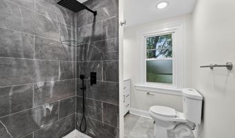 452 GREEN Ln, Philadelphia, PA 19128