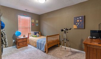 8140 Maple Stream Ln, Indianapolis, IN 46217