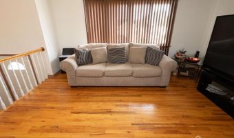 727 E Woodbridge Ave E, Avenel, NJ 07001