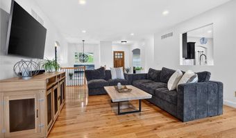 208 Berg Crossing Dr, Augusta, MO 63332