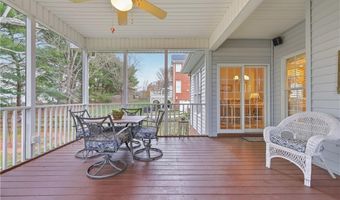 135 Suntree Dr, Advance, NC 27006