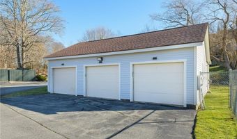 15 Hammersmith Rd 31A, Newport, RI 02840