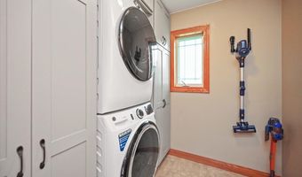 2273 Antler Rdg, Asbury, IA 52002