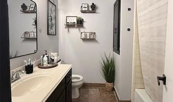 1507 Sunny Ln, Ardmore, OK 73401