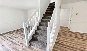 2945 Georgian Manor Dr, Alpharetta, GA 30022