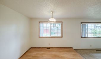 1949 WALN CREEK Dr, Salem, OR 97306