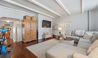 82 E 26TH St, Bayonne, NJ 07002