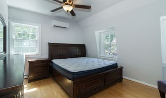 80 River Rd, Clinton, CT 06413