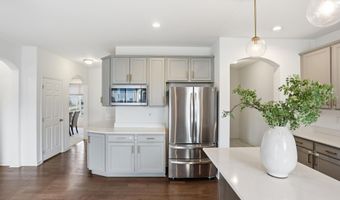 430 Pineway Dr, Ann Arbor, MI 48103