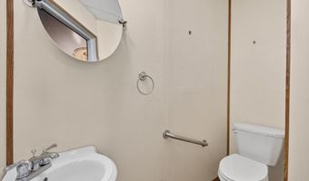 108 W 2ND St, Alburtis, PA 18011