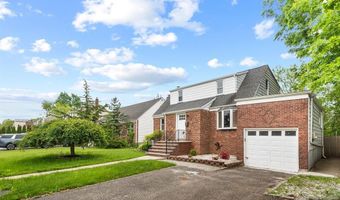 36 Deerfield St, Bergenfield, NJ 07621