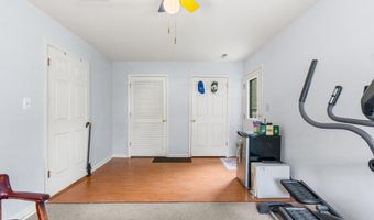 37 Wicken Sq, Albany, NY 12205