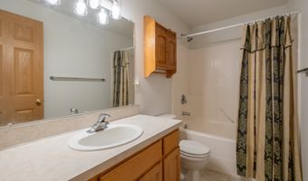 746 NW DESERT PINE St, Albany, OR 97321