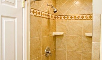 2701 Mission St 1, Airville, PA 15203