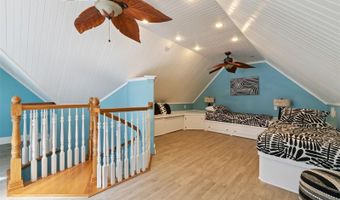 910 ALAMEDA St, Orlando, FL 32804