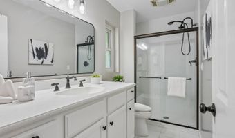 318 Algonquin Dr, Ballwin, MO 63011
