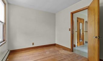 10 Prospect St, Bristol, RI 02809