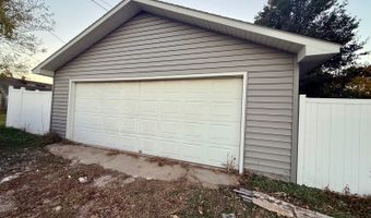 939 S 4th St, Albion, NE 68620